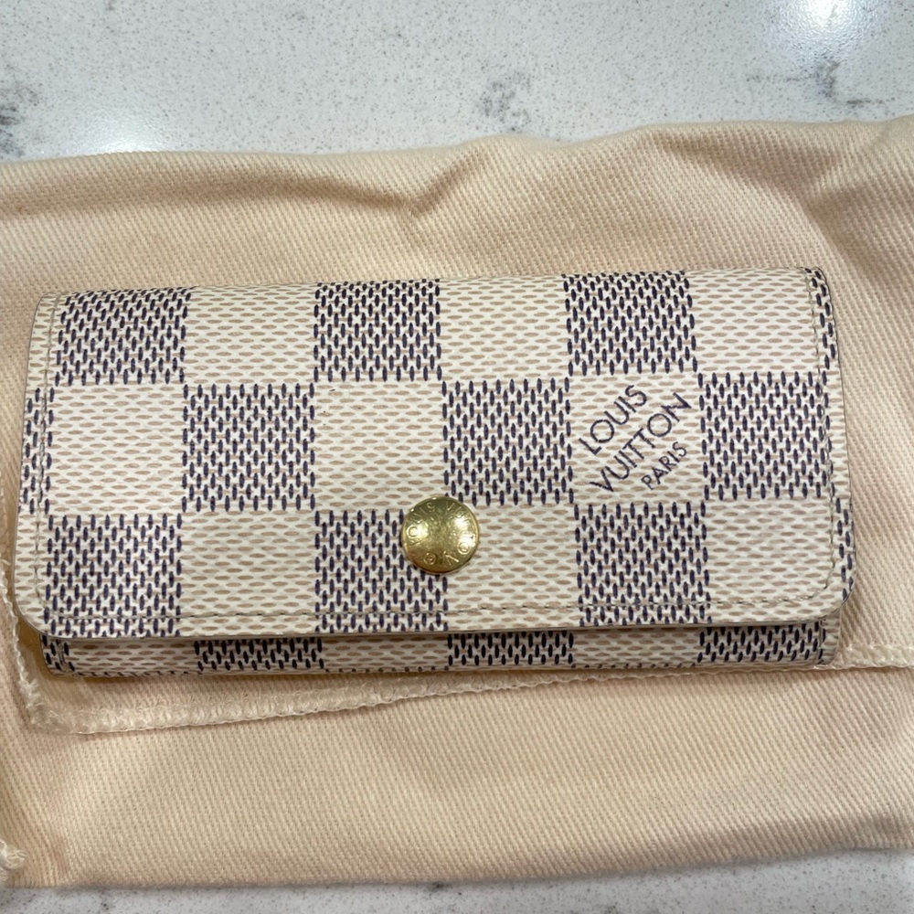Louis Vuitton 4 ring key holder